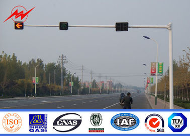 Κίνα φωτεινός σηματοδότης Πολωνός Gr65 4m/6m 7M γαλβανισμένος δρόμος ελαφριοί Πολωνοί με το υποστήριγμα 9M προμηθευτής