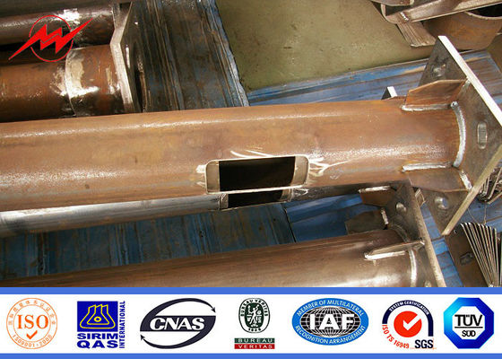 ο αθλητισμός επιστρώματος σκονών 25m κεντροθετεί τον υψηλό φωτισμό πόλων ιστών με την ανύψωση του συστήματος