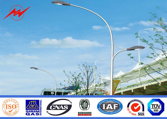Υπαίθριος πολυ πλαισιωμένος ηλιακός λαμπτήρας οδών Πολωνών φωτεινών σηματοδοτών Πολωνός με το διαγώνιο βραχίονα 2M