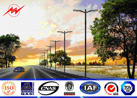 Η καυτή εμβύθιση γαλβάνισε τον υπαίθριο φωτισμό οδών Πολωνοί 5M 8M με το διπλό κυρτό βραχίονα