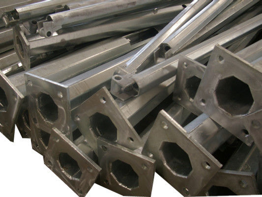 8 Μ 10m 11.8m οδικός φωτεινός σηματοδότης Πολωνοί, γαλβανισμένη συγκόλληση Πολωνού AWS D1.1 χάλυβα