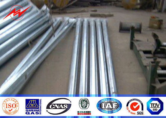 Οκτάγωνος υπαίθριος φωτεινός σηματοδότης Πολωνοί 5M 15M με το διπλό κυρτό βραχίονα 60mm Dia