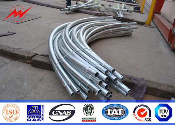 8 γαλβανισμένος Q345 Μ φωτεινός σηματοδότης Πολωνοί καυτής εμβύθισης υπαίθριοι με το διπλό βραχίονα