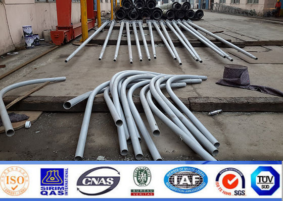 9m 10m 12m φωτεινός σηματοδότης Πολωνοί Q235 HDG με το διαγώνιο βραχίονα