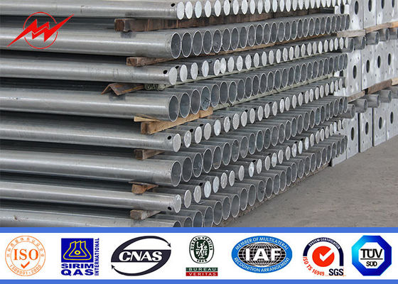 οκτάγωνος ηλεκτρικός φωτεινός σηματοδότης Πολωνός 5m 15m με το διπλό κυρτό βραχίονα 60mm Dia